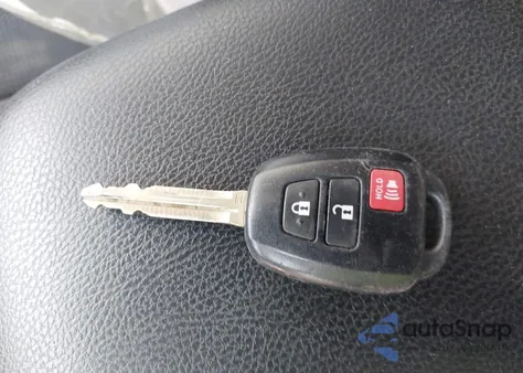 2018 Toyota Rav4 Xle z USA, uszkodzony, nr VIN 2T3RFREV2JW816350